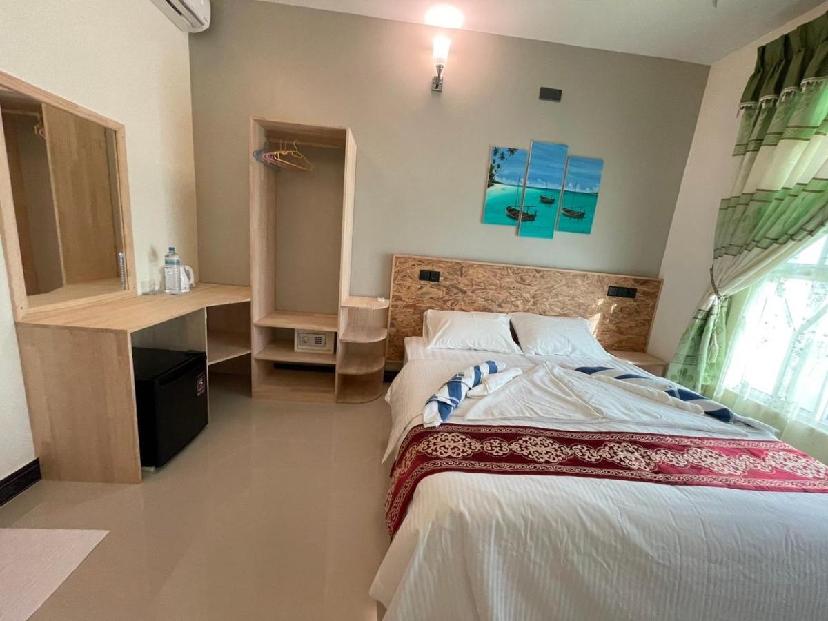 Ocean Waves Inn Gaafaru Екстериор снимка